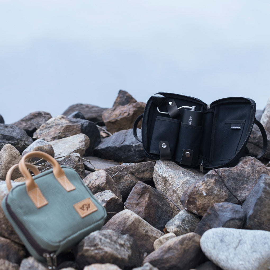 Comandante C40 Travel Bag – Black