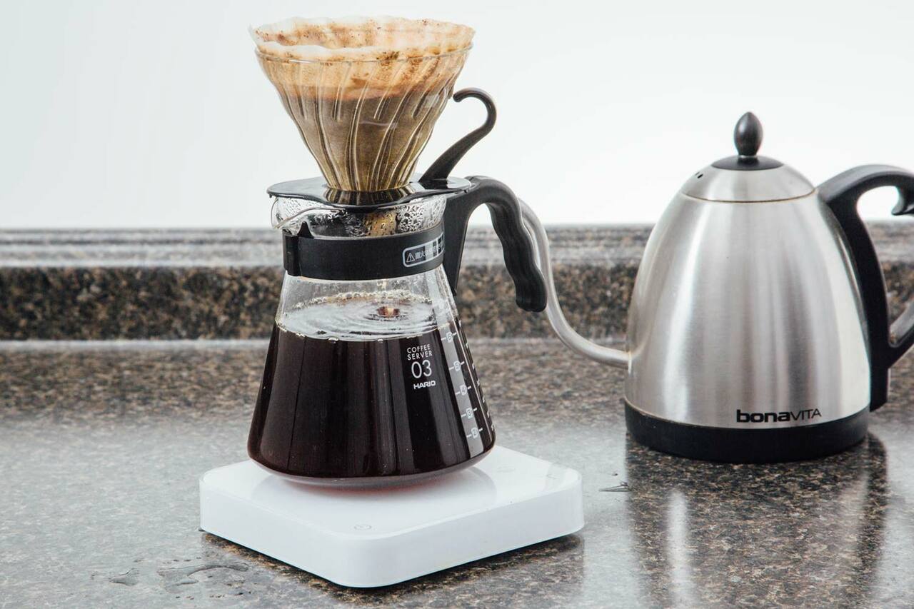 HARIO V60 Glass Coffee Server, 1000ml, Black, Size 03