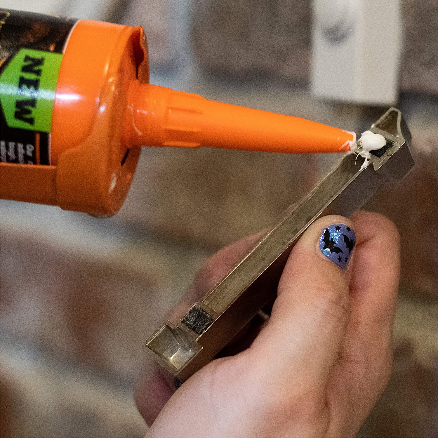 Gorilla Heavy Duty Regular/Ultimate Construction Adhesive, 9 oz/266ml White Cartridge