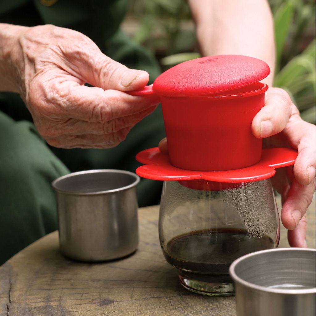 The Phinoi Coffee Dripper Modern Vietnamese Pour Over 1 - 2 Cups [Red]