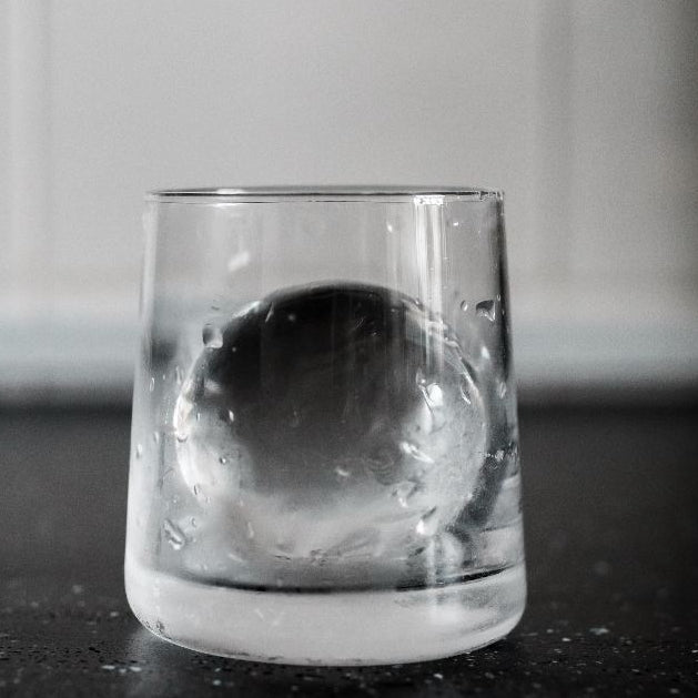 NAISU N1 Colored Edition – Compact Clear‑Ice Maker 65 mm Spheres/73 mm Diamonds Comes with Cap