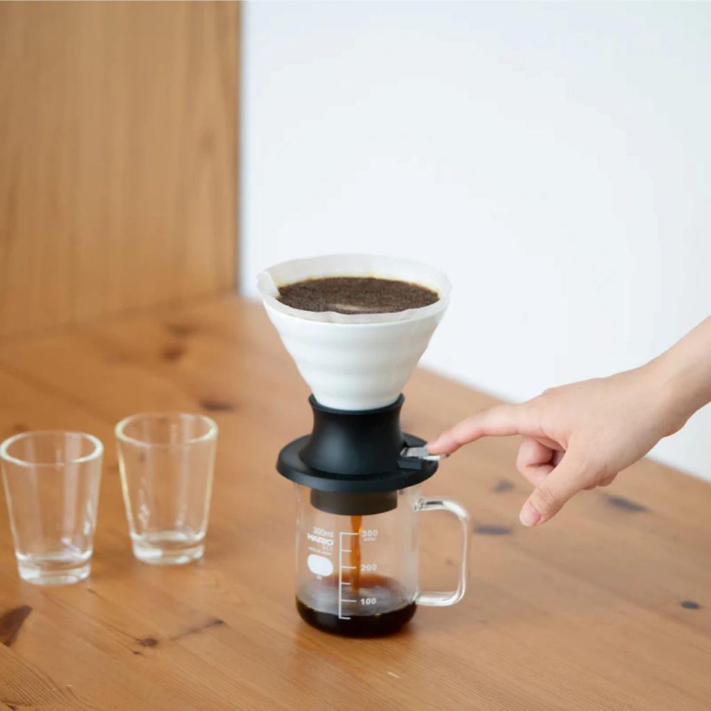 HARIO White Immersion Dripper Switch Size 02 – Ceramic Coffee Dripper Made in Japan (200ml)